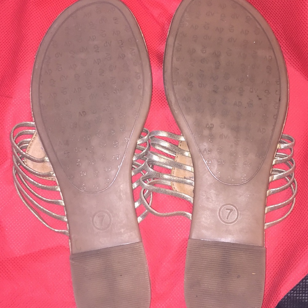 DV Sandals - Picture 2 of 5